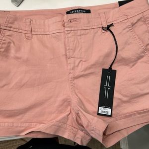 LIVERPOOL ladies shorts in Bombay pink